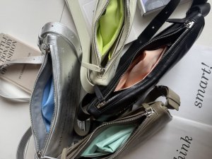 画像11: ●受注生産/フリー入荷ありません●ご予約10倍ポイント【6/22ご紹介アイテム】本革メッセージデザインクロスボディ（予約/10月）