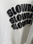 画像10: ●期間限定/ご予約10倍ポイント●【7/11 LIVEアイテム】ふんわり裏起毛SLOWDAYロゴスエット（予約/9-10） (10)
