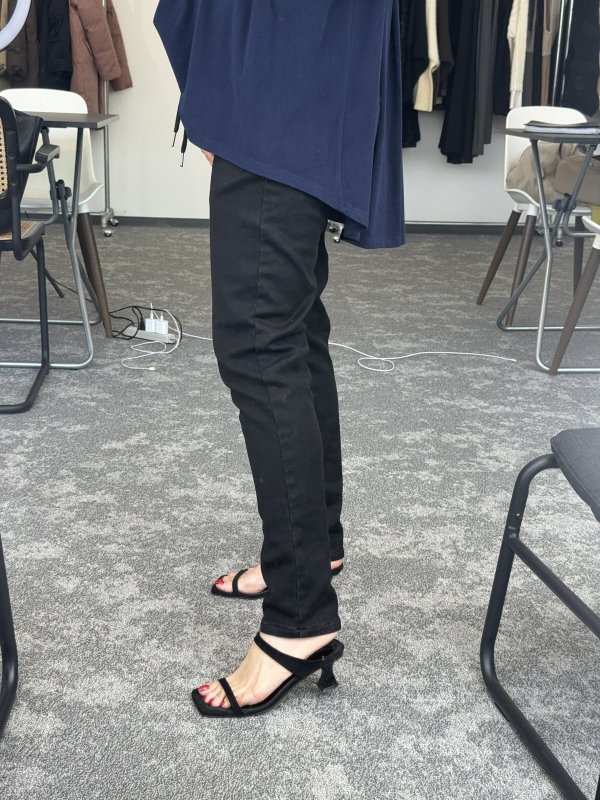 画像2:  期間限定/ご予約10倍ポイント   【7/17 LIVE●CYAN TOKYO】ヒートデニムスキニー（予約/10-11月） (2)