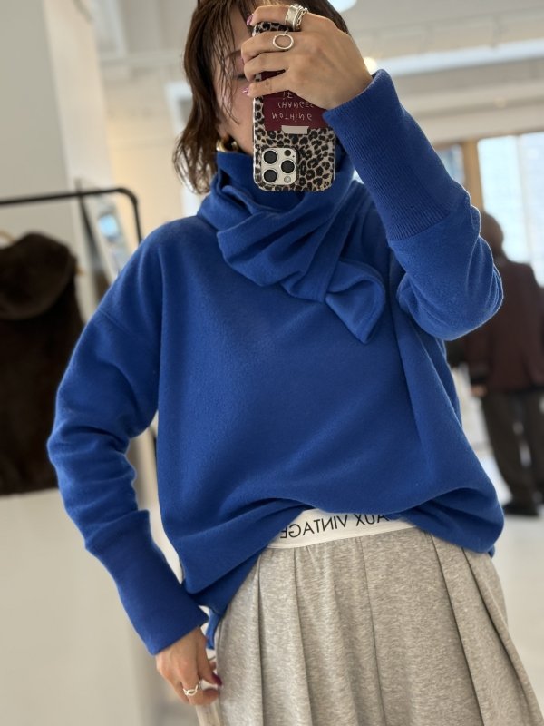 画像2:  期間限定/ご予約10倍ポイント   【7/23 LIVE●MargauxVintage】マフラー付き裏起毛プルオーバー（予約/10月） (2)