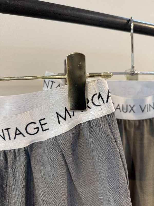 画像4:  ロゴウエストパンツと同生地シリーズ   ご予約ポイント5 倍   【10/21 LIVE / Margaux Viintage】ウエストロゴタックパンツ（予約/1-2） (4)