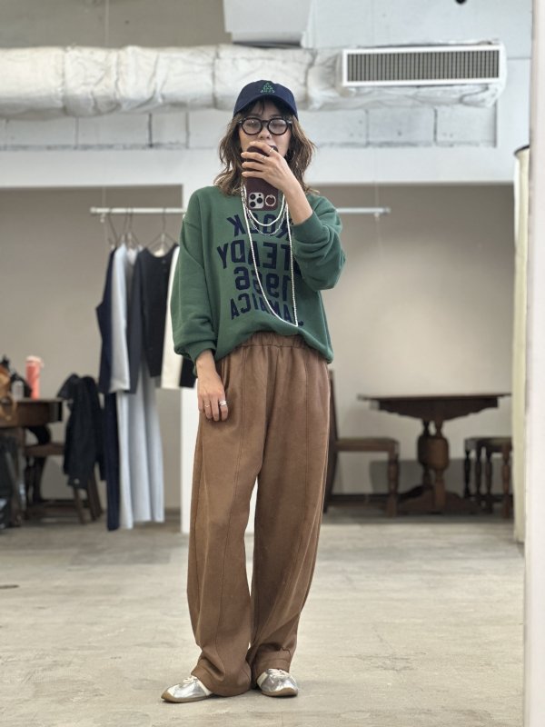 画像4:  超ー伸びます！ 前回展のスカート、ビスチェともセットアップ可能   ご予約ポイント10倍   【10/23 LIVE / LE MELANGE】レザーライクストレッチパンツ（予約/2-3） (4)