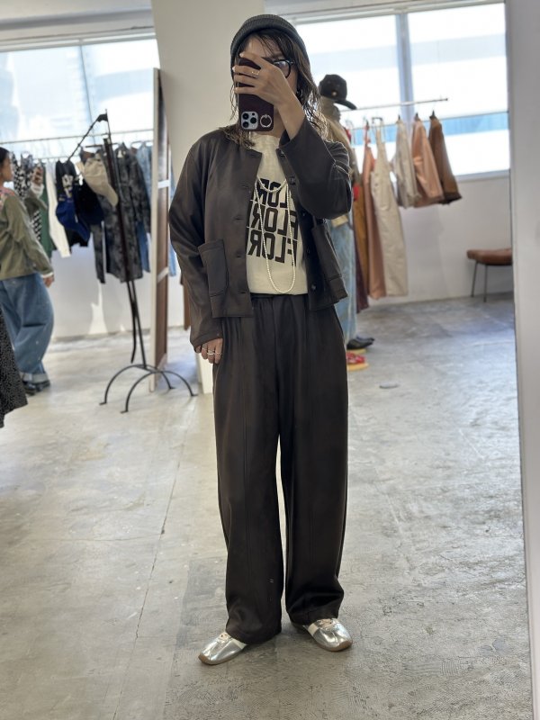 画像5:  超ー伸びます！ 前回展のスカート、ビスチェともセットアップ可能   ご予約ポイント10倍   【10/23 LIVE / LE MELANGE】レザーライクストレッチパンツ（予約/2-3） (5)
