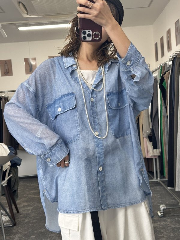 画像1:  MAYUKA愛用リピート買いアイテム   ご予約ポイント10倍   【10/27 LIVE / CYAN TOKYO】デニム転写シフォンシャツ（予約/2-3） (1)