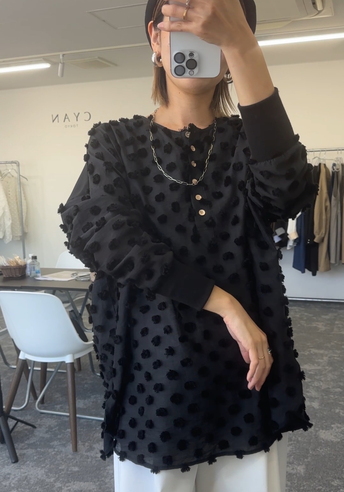 ●CYAN TOKYO●期間限定●ご予約5倍ポイント対象●【10/17 LIVEご紹介アイテム】ドットジャガードヘンリーブラウス（予約/2-3）