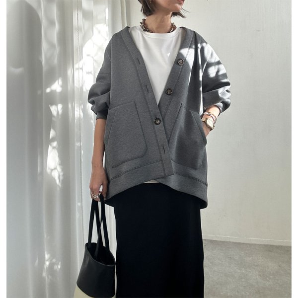 basic over cardiganのインナーにもぴったりです◎