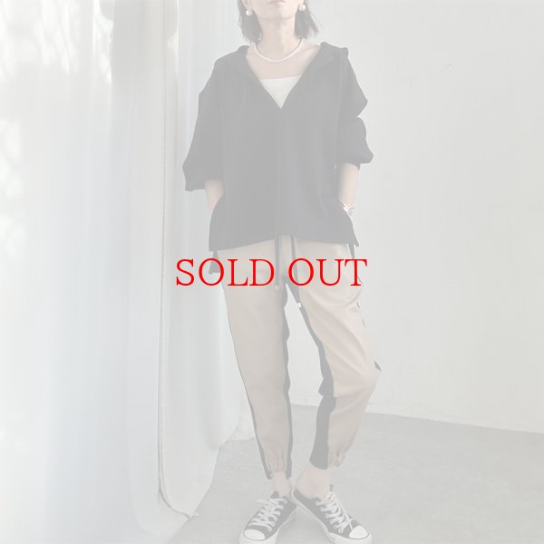 画像4: ●再再再販●深Vが可愛い【liveご紹介アイテム】Vneck hood pullover (4)