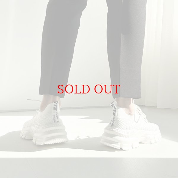 画像4: ◆在庫限りで終了●めちゃくちゃ軽くて履き心地◎外反母趾の方にもオススメ●【liveご紹介アイテム】モノトーンニットスニーカー (4)