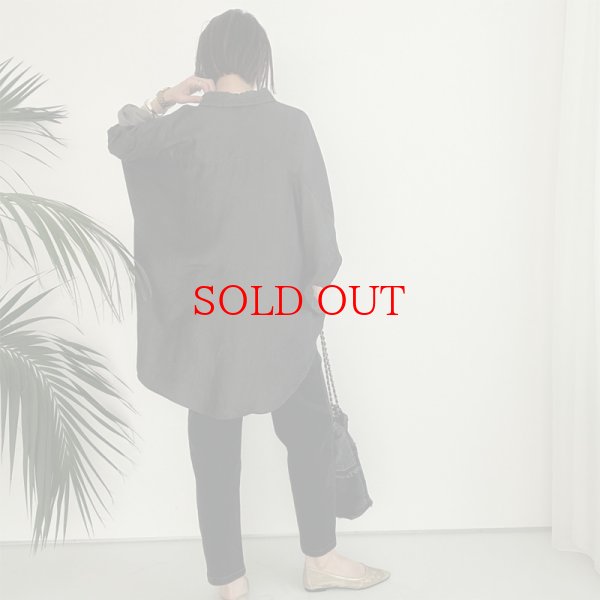 画像2: ●テロテロ素材●【LIVEご紹介アイテム】ブラックデニムオーバーシャツ(セットアップ可能) (2)