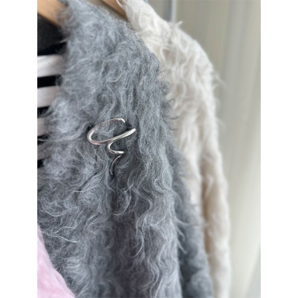 画像12: ●メーカー在庫限り●半額!!SALE●30日まで●【11/28 LIVEアイテム】●ブローチ付シャギーニットカーディガン (12)