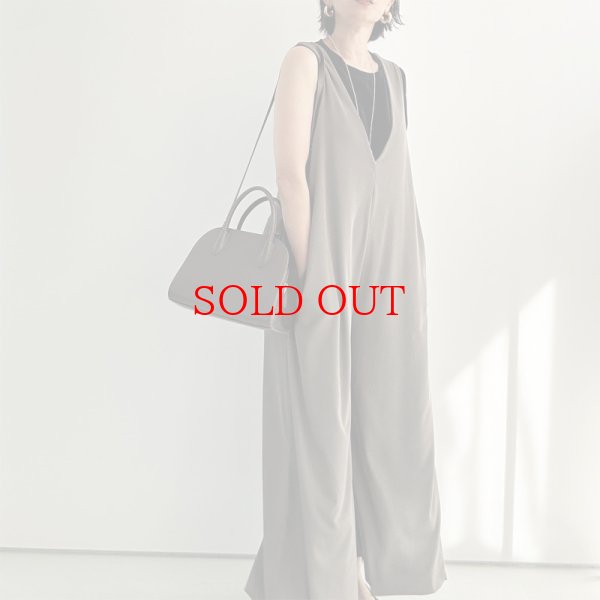 画像3: ●SALE●サラサラ素材でびよーんと伸びて超楽ちん!!●【LIVEご紹介アイテム】細リブVネックオールインワン (3)