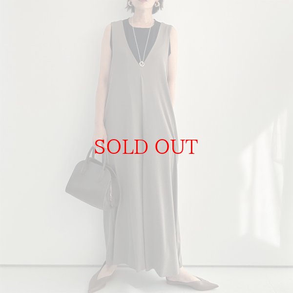 画像2: ●SALE●サラサラ素材でびよーんと伸びて超楽ちん!!●【LIVEご紹介アイテム】細リブVネックオールインワン (2)