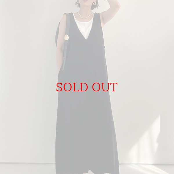 画像1: ●SALE●サラサラ素材でびよーんと伸びて超楽ちん!!●【LIVEご紹介アイテム】細リブVネックオールインワン (1)
