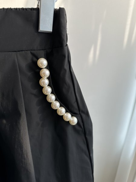 画像2: 【SALE LIVE ご紹介アイテム】パールポケットタフタスカート（低身長さんにおすすめ） (2)