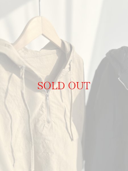 画像2: ⚫︎SALE⚫︎【LIVE ご紹介アイテム】アノラックパーカーシャカシャカ素材 (2)