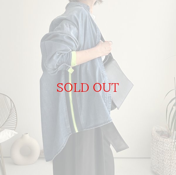 画像6: ●ネオンラインが可愛いデニムシャツ●【LIVEご紹介アイテム】●ネオンポイントデニムシャツ (6)