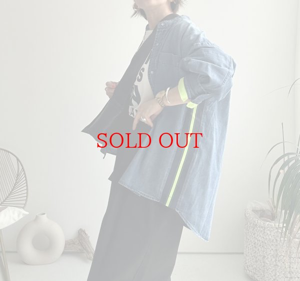 画像3: ●ネオンラインが可愛いデニムシャツ●【LIVEご紹介アイテム】●ネオンポイントデニムシャツ (3)