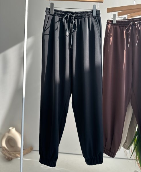 画像13: ●大人っぽとろみ素材と美シルエット●【3/24 LIVEご紹介アイテム】とろみジョガーパンツ (13)