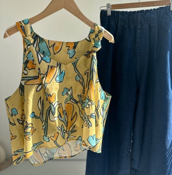 画像8: ●【2/11 LIVEご紹介アイテム】●前後2wayで着られる◎全色素敵!!なヴィンテージライクフラワービスチェトップス (8)