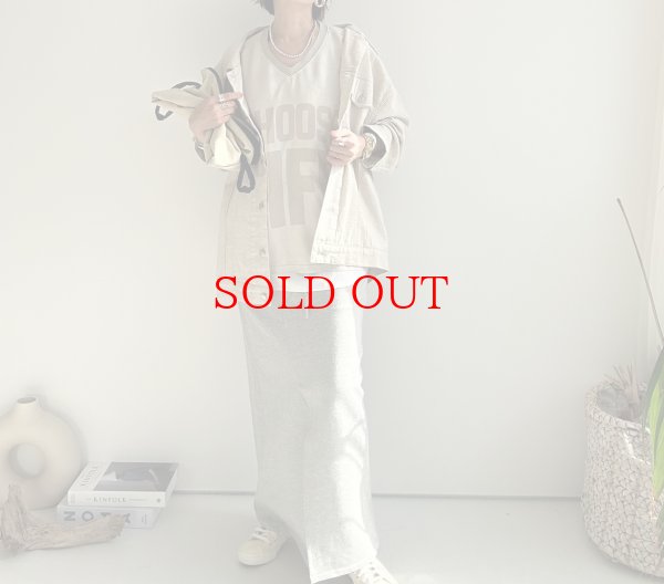 画像12: ●20日で締切●BIGロゴが可愛い【LIVEご紹介アイテム】●BIGロゴVネックトップス (12)