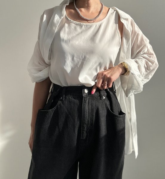 画像8: ●シルエットが可愛い【LIVEご紹介アイテム】●サイドスリットワイドデニム (8)