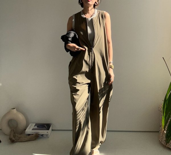 画像2: ●SALE●メーカー在庫限り●【3/31 LIVEアイテム】●ストレッチナイロンで伸縮性◎●ジップデザインオールインワン (2)