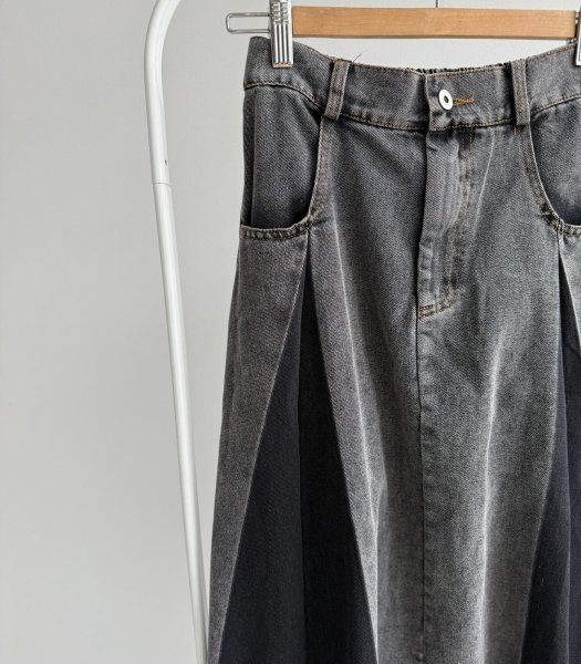 画像2: ●【LIVEご紹介アイテム】●バイカラーデニムスカート (2)