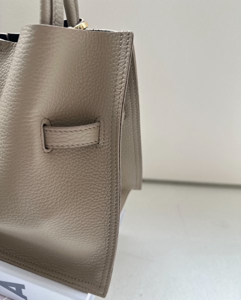 画像14: ◆セレモニーにもオススメ【LIVEご紹介アイテム】●本革トートバッグ(ショルダー付) (14)