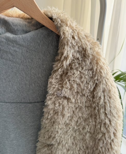 画像5: ●リバーシブル●【LIVEご紹介アイテム】●ボア×スエットリバーシブルショールベスト (5)