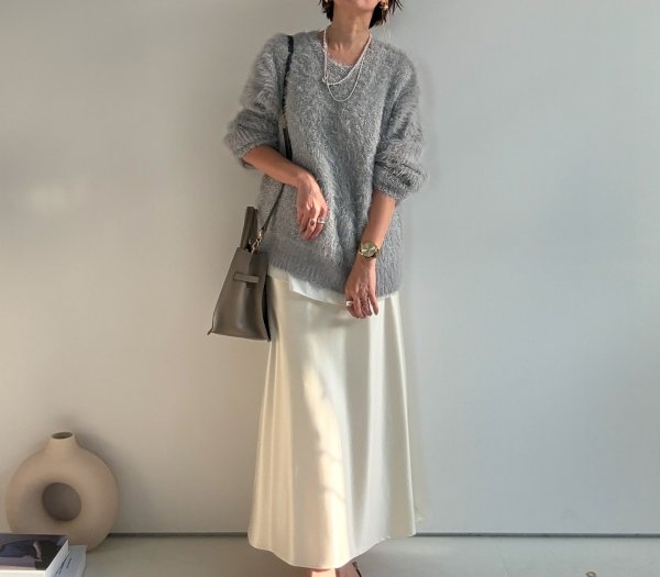 画像4: ●レザーライクサテンスカート【LIVEご紹介アイテム】 (4)