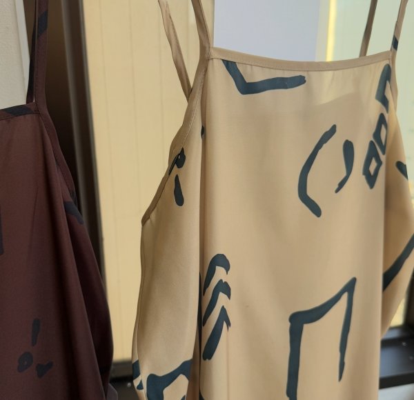 画像2: 【6/3 LIVEアイテム】●素敵すぎる!!ニュアンスプリントキャミワンピ (2)