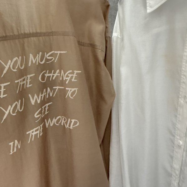 画像4: ●殴り書きバックロゴがオシャレ!!!【3/26 LIVEご紹介アイテム】●バックロゴシアーシャツ (4)