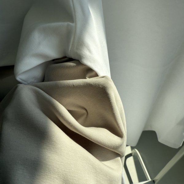 画像3: ●SARA Tシリーズからシンプルタイプの半袖Tが登場!!!【3/24 LIVEご紹介アイテム】もちっと伸びーるシンプル半袖T (3)