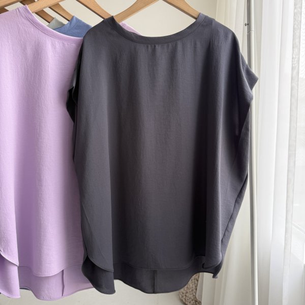 画像8: ●サラッと素材でデイリーにもお仕事にもオススメ【4/10 LIVEご紹介アイテム】タックショルダートップス (8)