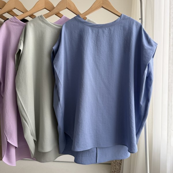 画像3: ●サラッと素材でデイリーにもお仕事にもオススメ【4/10 LIVEご紹介アイテム】タックショルダートップス (3)