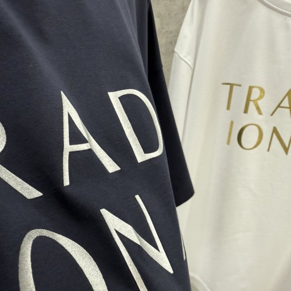 画像2: ●大人っぽメタリックロゴ●【4/28 LIVEご紹介アイテム】●メタリックロゴT<予約/6上> (2)