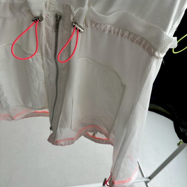 画像4: ●ネオンポイントが可愛いデザイントップス●【5/30 LIVEご紹介アイテム】ネオンポイントデザイントップス (4)