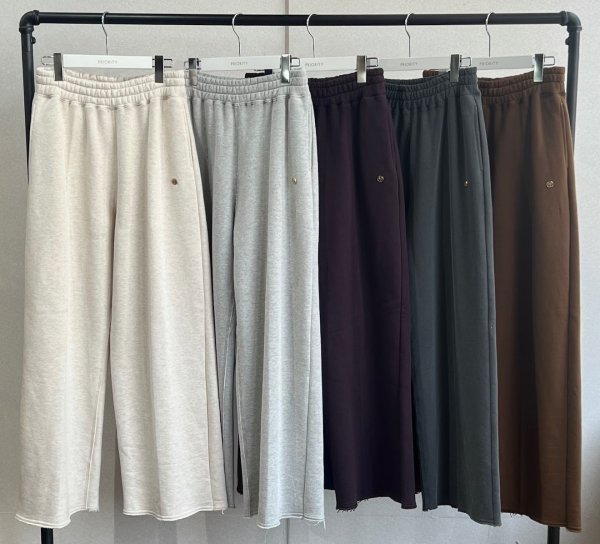 画像1: ●メーカー在庫限り●30日まで●【11/28 LIVEアイテム】裏起毛美シルエット!!スエットワイドパンツ（セットアップ可能） (1)