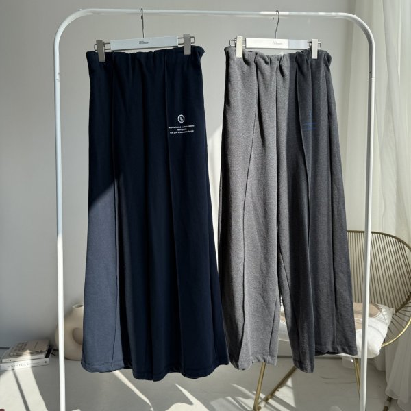 画像1: ●生産枠限り●期間限定掲載●【7/8ご紹介アイテム】大人ロゴスエットワイドパンツ「ジップパーカーとセットアップ可能」＜予約/8-9＞ (1)