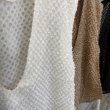 画像3: ●生産枠限り●晩夏〜秋に使える展示会シリーズ●【7/28 LIVEご紹介アイテム】ジャガードシアーUネックベスト (3)