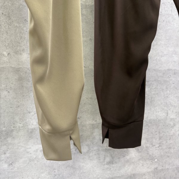 画像4: ●生産枠限り●期間限定掲載●【9/29 LIVEご紹介アイテム】とろみ素材◎タックジョガーパンツ (4)