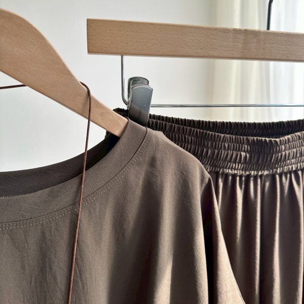 画像2: ●晩夏-秋に使える大人のセットアップ●【8/23 LIVEアイテム】ストレッチジョーゼットボックストップス（セットアップ可能）パンツ別売 (2)