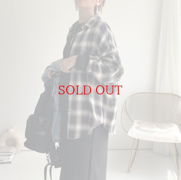 画像4: ●コーデのワンポイントに【8/27 LIVEアイテム】大人っぽいニュアンスカラーチェックシャツ (4)