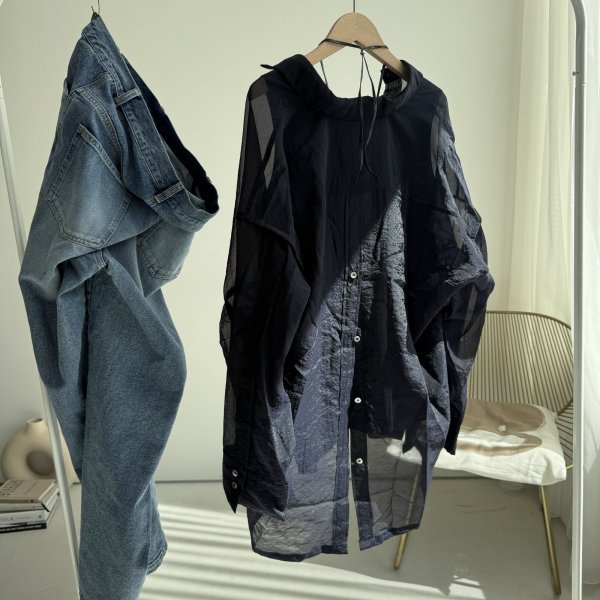 画像4: ●バックスリットが素敵【9/3 LIVEアイテム】バックスリットシアーBIGシャツ (4)