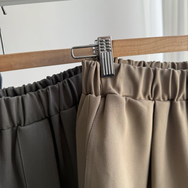 画像2: ●生産枠限り●【9/29 LIVEご紹介アイテム】タックボリュームパンツ (2)