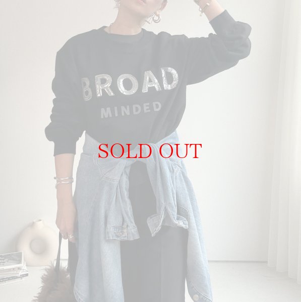 画像1: ●【10/2 LIVEご紹介アイテム】スパンコールロゴスエット (1)