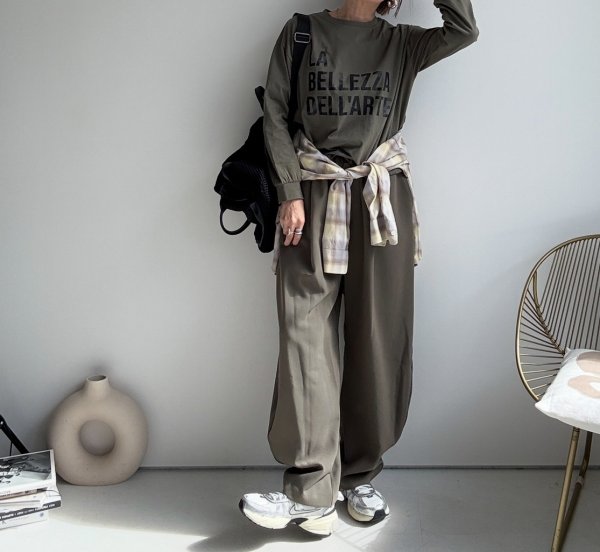 画像4: 【10/6 LIVEご紹介アイテム】インしないでいい丈◎ドロストコード付ロゴT (4)