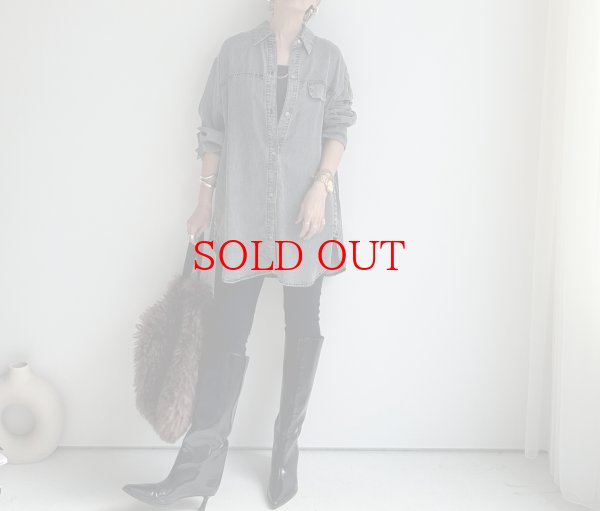 画像5: ●珍しいロング丈でレギンスやスキニー合わせにも◎【10/14 LIVEアイテム】テンセルデニムロングシャツ (5)