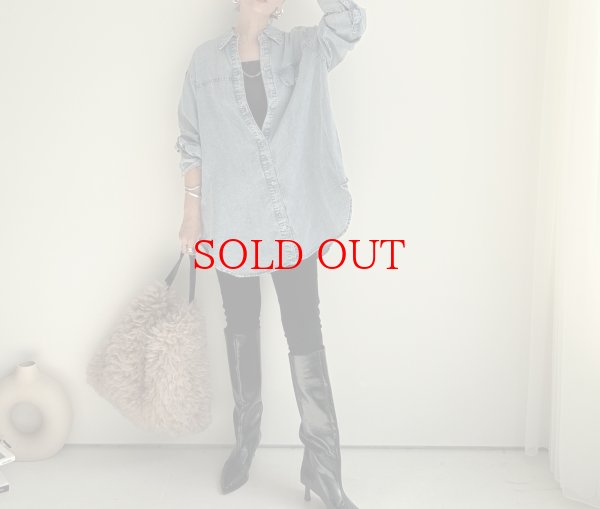 画像3: ●珍しいロング丈でレギンスやスキニー合わせにも◎【10/14 LIVEアイテム】テンセルデニムロングシャツ (3)