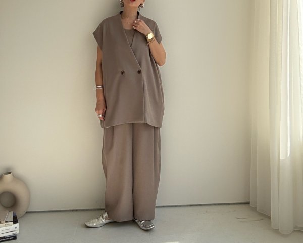 画像4: ●2サイズ展開◎セットアップ可能【10/14 LIVEアイテム】カーブシルエットタックパンツ (4)